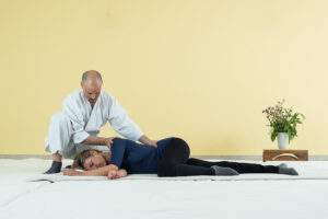 Behandlung Seitenlage Strech gb Shiatsu