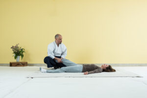 Behandlung Rückenlage Strech Shiatsu